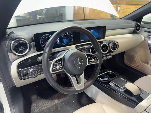 Used 2020 Mercedes-Benz CLA 250 image 17