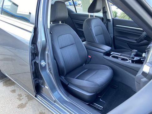 Used 2023 Nissan Altima 2.5 SV image 19