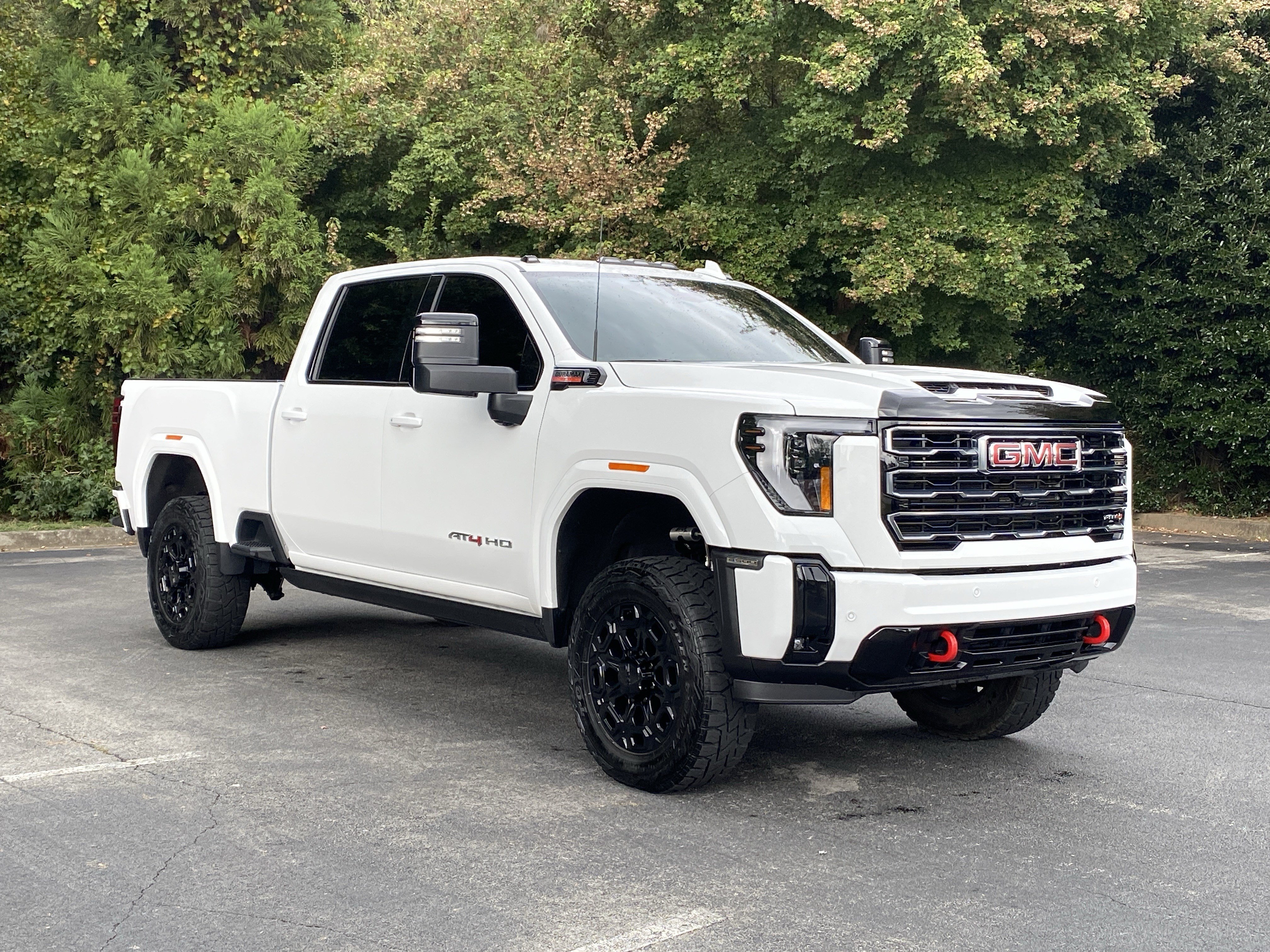 Used 2025 GMC Sierra 2500 AT4 w/ AT4 Premium Plus Package AWD/4WD image 2