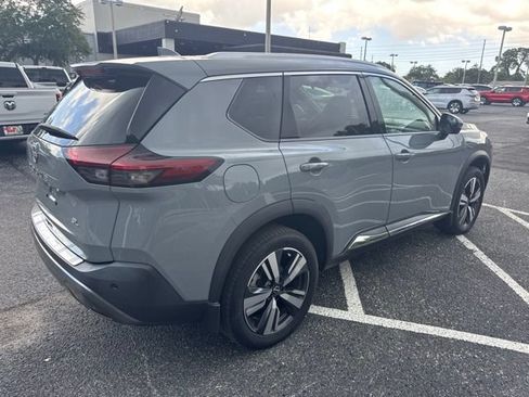 Used 2023 Nissan Rogue SL FWD image 4