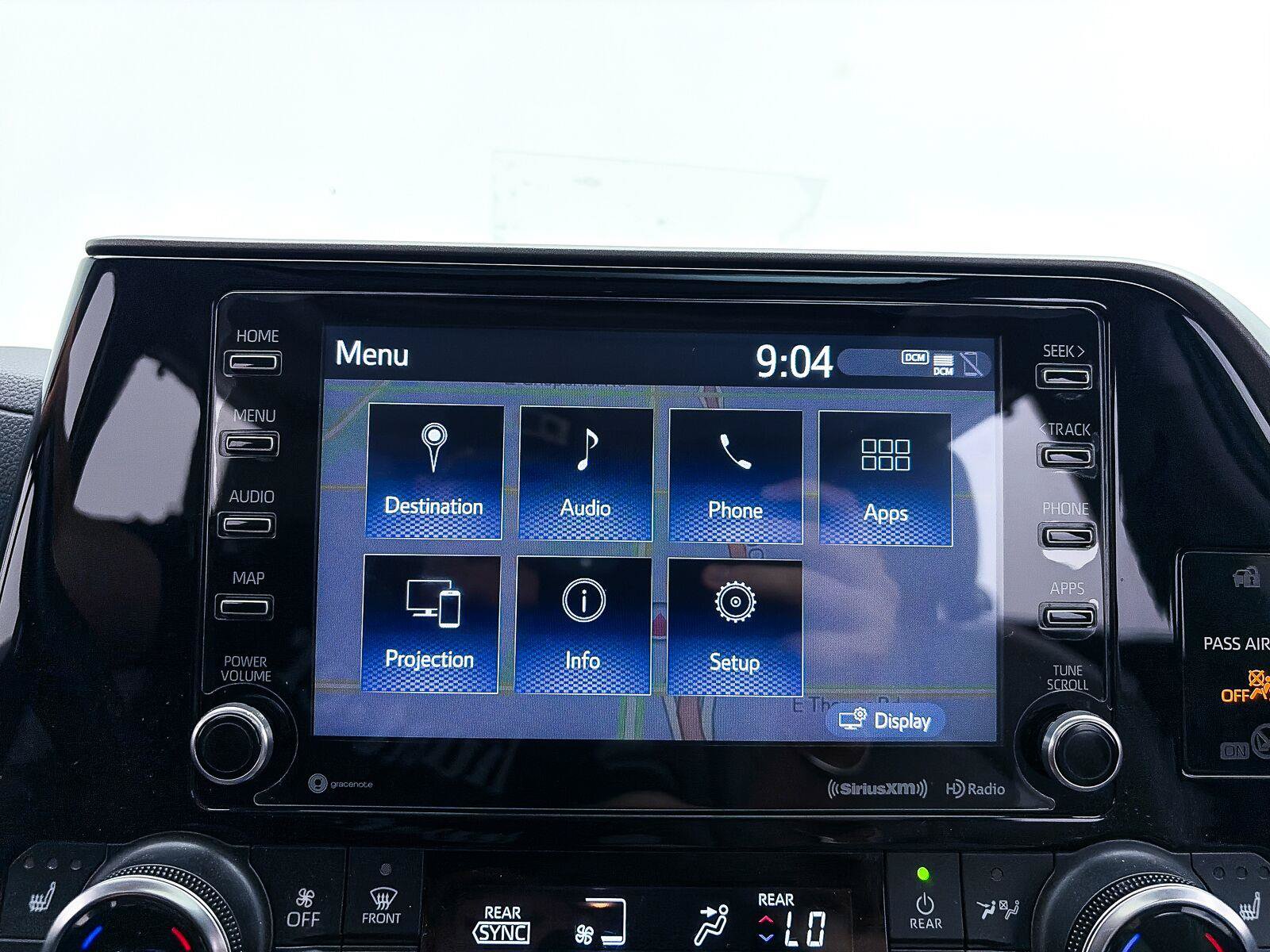 Used 2022 Toyota Highlander XLE FWD image 23