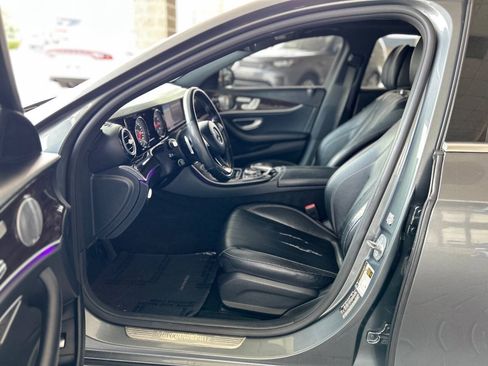 Used 2017 Mercedes-Benz E 300 4MATIC image 36