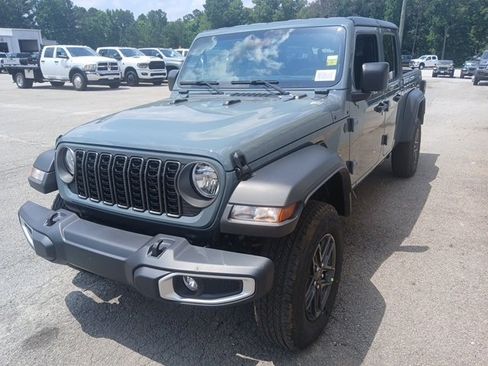 New 2025 Jeep Gladiator Sport image 9