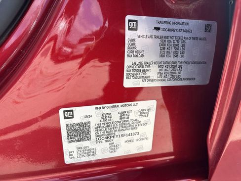 Used 2025 Chevrolet Silverado 2500 LTZ w/ LTZ Premium Package image 32