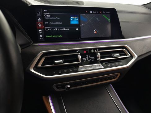 Used 2022 BMW X5 xDrive40i w/ Parking Assistance Package image 25