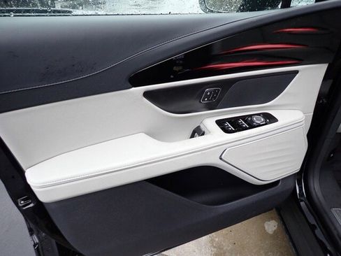 New 2026 Lincoln Nautilus Premier image 41