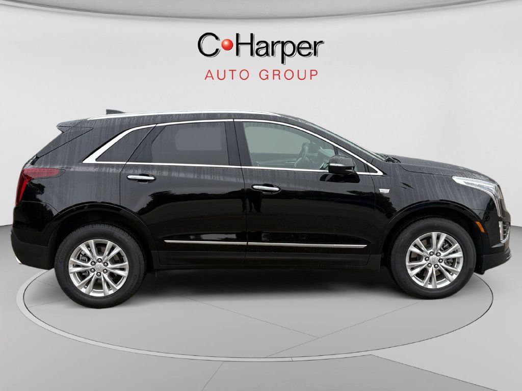 Used 2025 Cadillac XT5 Luxury AWD/4WD image 2
