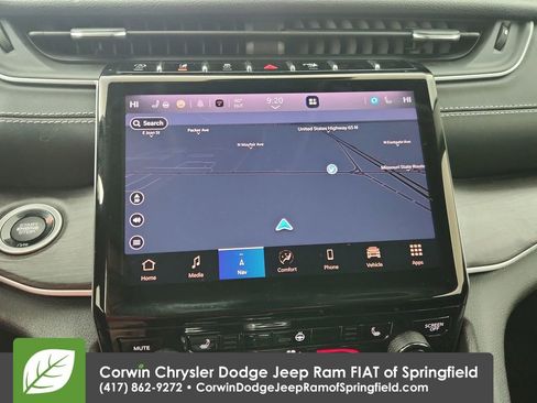 Certified 2023 Jeep Grand Cherokee Limited w/ Black Appearance Package image 26