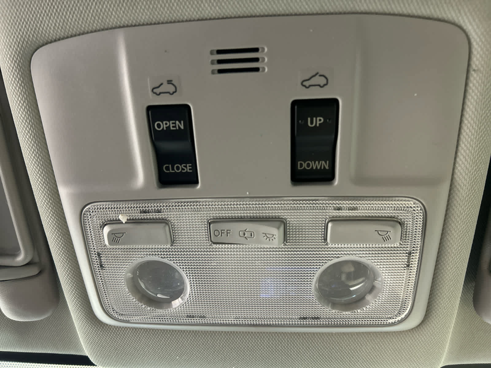 Used 2013 Toyota RAV4 Limited AWD/4WD image 6