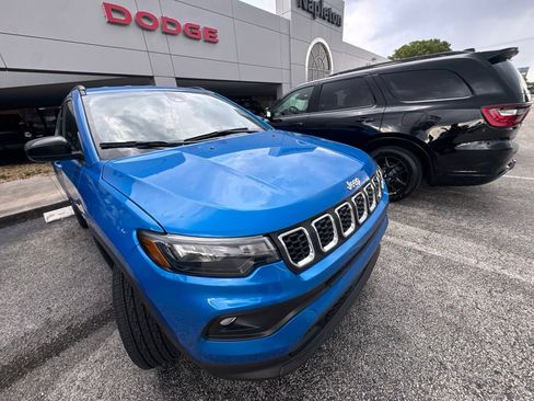 Used 2026 Jeep Compass Latitude AWD/4WD image 4