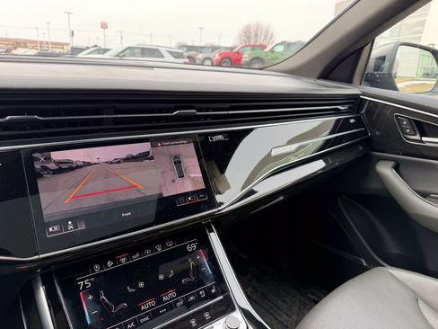 Used 2019 Audi Q8 Prestige w/ Towing Package image 18