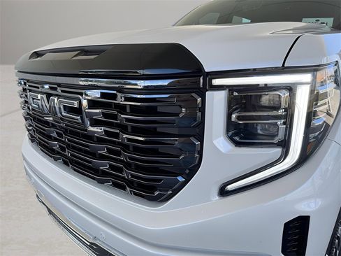 Used 2025 GMC Sierra 1500 Denali Ultimate image 2