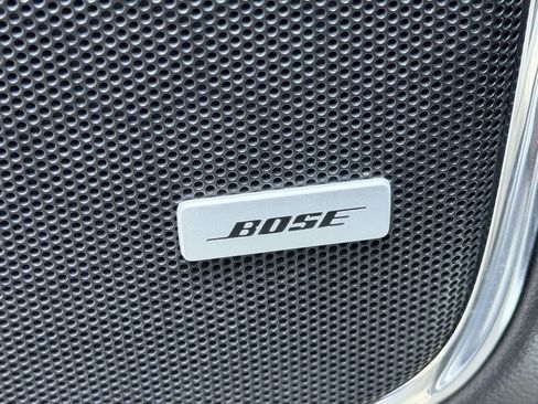 Used 2017 GMC Yukon XL SLT AWD/4WD image 30