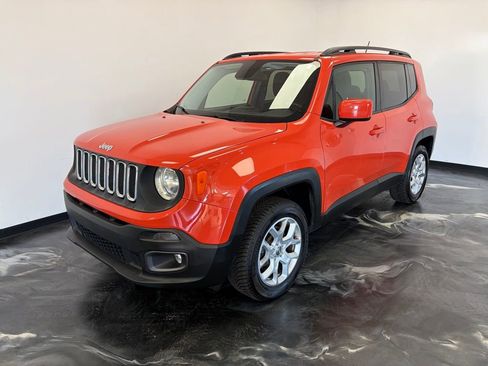 Used 2015 Jeep Renegade Latitude w/ Cold Weather Group II image 16