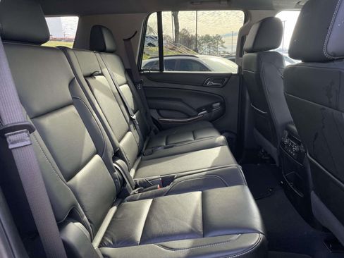 Used 2019 Chevrolet Tahoe LT w/ LT Signature Package image 13
