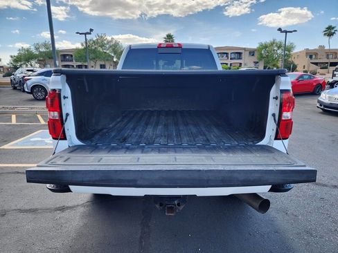 Used 2017 GMC Sierra 2500 Denali w/ Duramax Plus Package AWD/4WD image 16