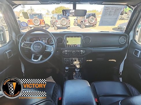 Certified 2023 Jeep Gladiator Overland image 3