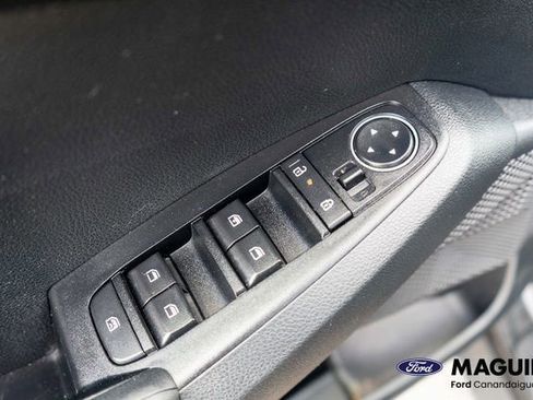 Used 2024 Kia Seltos LX AWD/4WD image 18