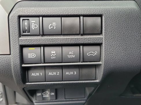 Used 2024 Toyota Tacoma TRD Sport w/ TRD Sport Premium Package AWD/4WD image 18