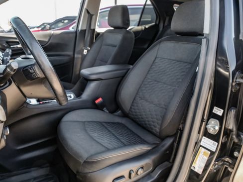 Used 2018 Chevrolet Equinox LT image 37