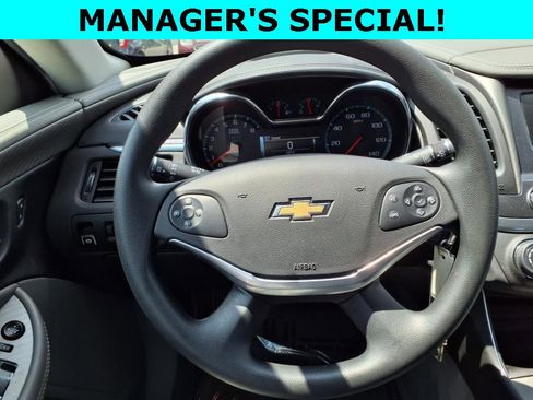 Used 2017 Chevrolet Impala LS image 17