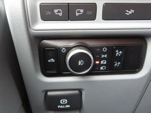 Certified 2022 Ford F150 XLT w/ Equipment Group 302A High image 25