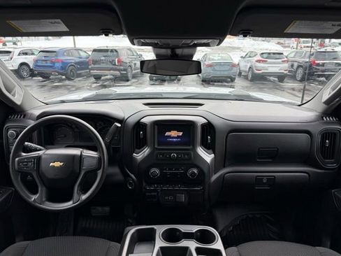 Used 2025 Chevrolet Silverado 2500 W/T image 17