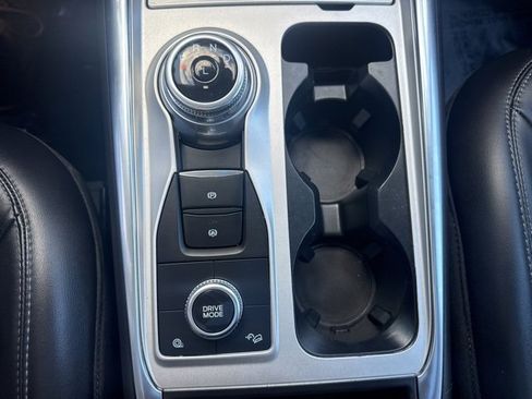 Used 2023 Ford Explorer XLT w/ Equipment Group 202A image 16