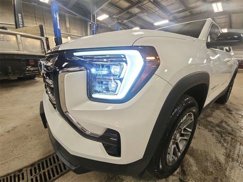 Certified 2025 GMC Terrain Elevation image 29