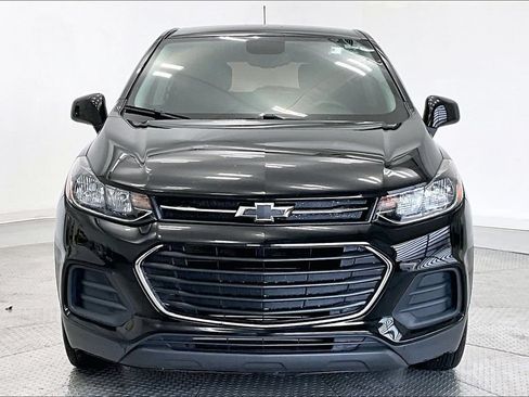 Used 2020 Chevrolet Trax LS FWD image 3