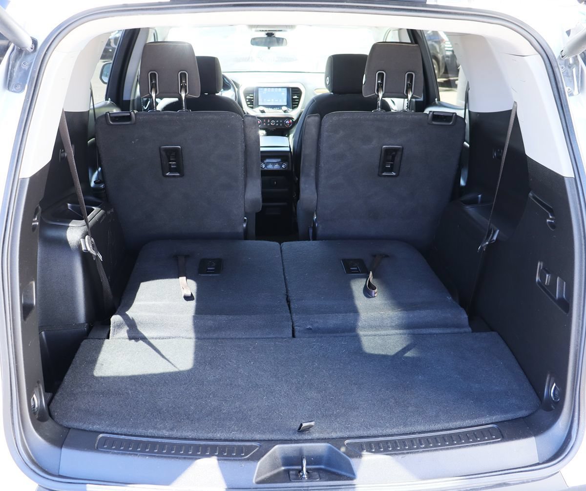 Used 2018 GMC Acadia SLE w/ Driver Alert Package I FWD image 24