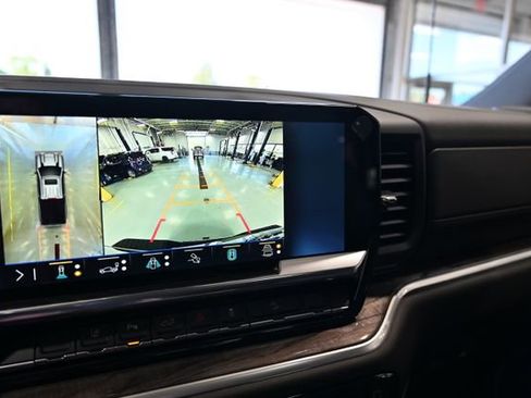 New 2026 Chevrolet Silverado 2500 LTZ w/ LTZ Premium Package AWD/4WD image 19