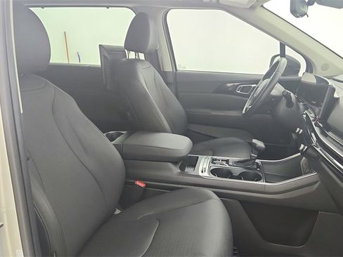 Used 2025 Kia Carnival SX Prestige image 35