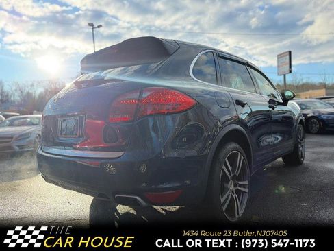 Used 2011 Porsche Cayenne S image 6