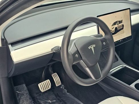 Used 2022 Tesla Model Y Performance AWD/4WD image 15