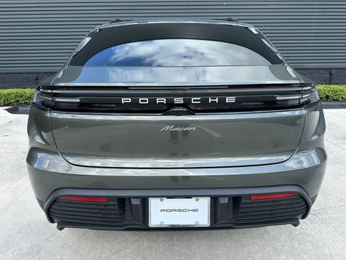 Used 2026 Porsche Macan Electric RWD image 12