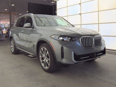 Used 2026 BMW X5 sDrive40i image 7