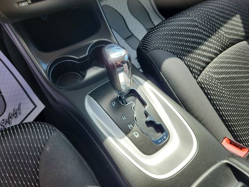 Used 2017 Dodge Journey SE image 33