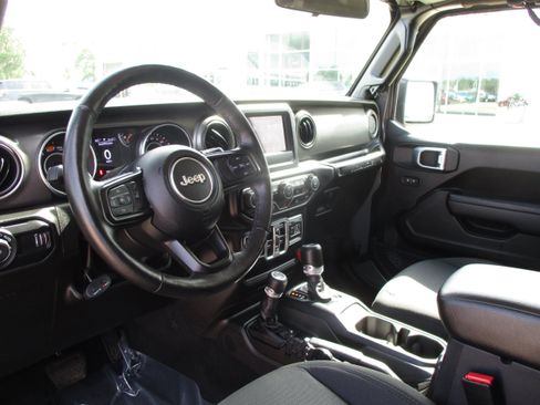 Used 2023 Jeep Wrangler Unlimited Sport AWD/4WD image 17