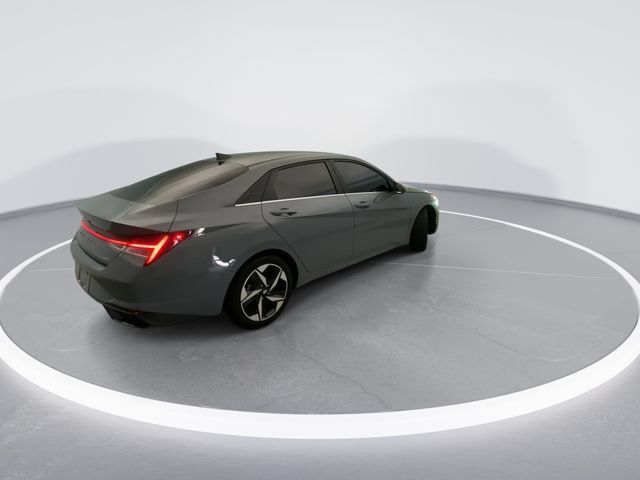 Used 2023 Hyundai Elantra Limited FWD image 6