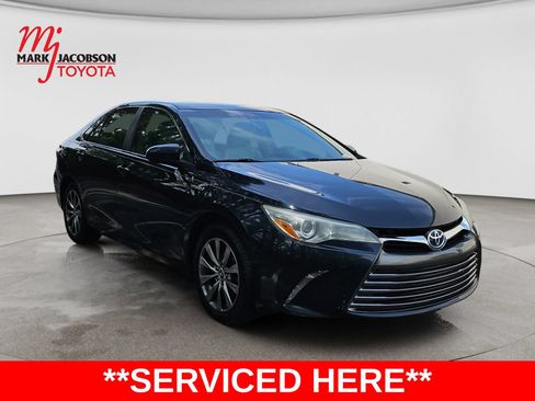 Used 2015 Toyota Camry XLE FWD image 4