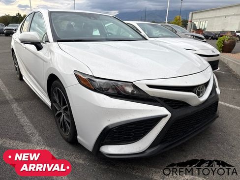 Used 2024 Toyota Camry SE FWD image 16