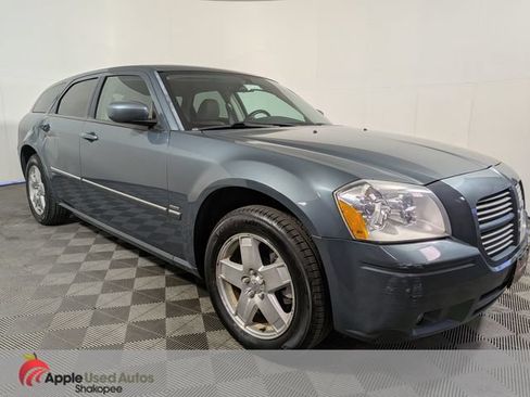 Used 2005 Dodge Magnum R/T AWD/4WD image 4