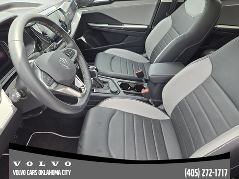 Used 2023 Volkswagen Taos SEL AWD/4WD image 10
