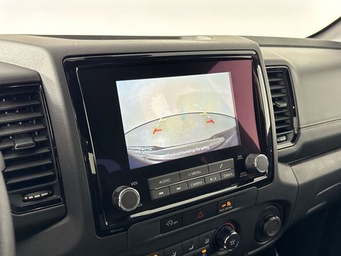 Certified 2023 Nissan Frontier SV w/ Midnight Edition Package image 9