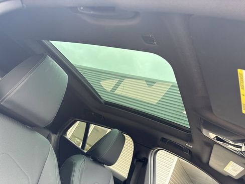 Used 2025 BMW X2 xDrive28i w/ Convenience Package image 18