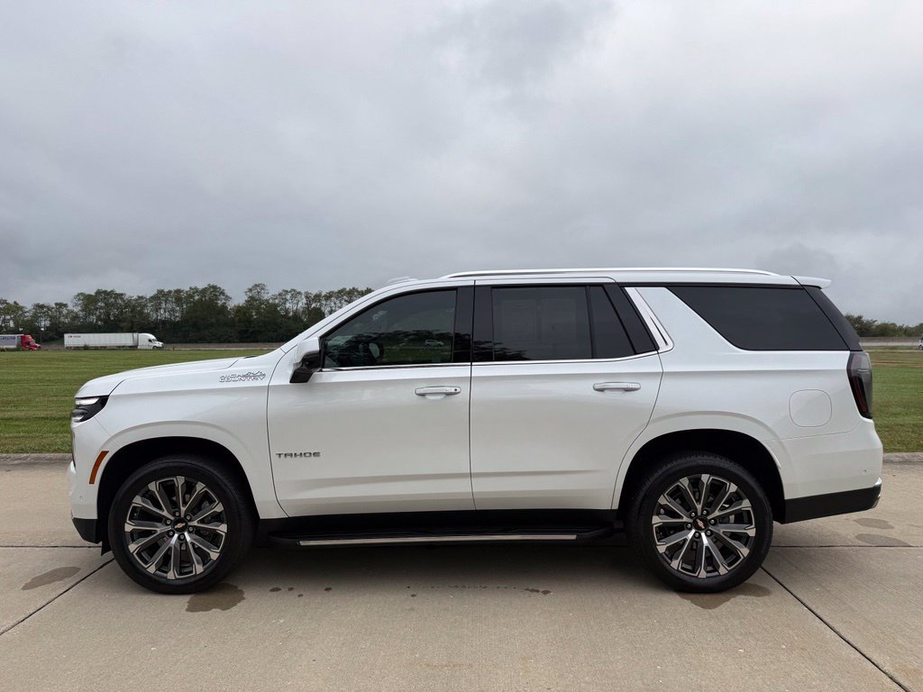 Used 2025 Chevrolet Tahoe High Country w/ Sun And Tow Package AWD/4WD image 10