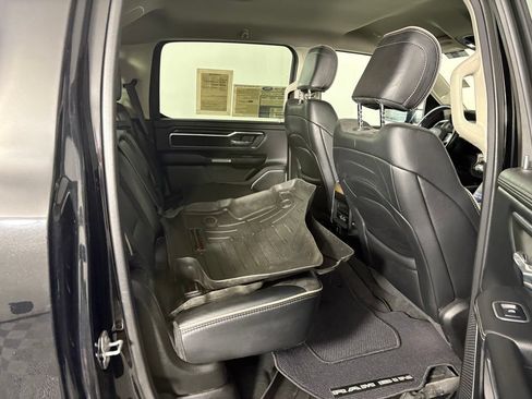 Used 2022 RAM 1500 Laramie AWD/4WD image 32