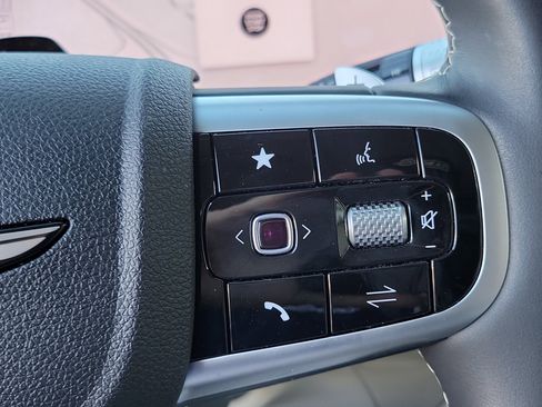 Certified 2026 Genesis GV70 2.5T image 8