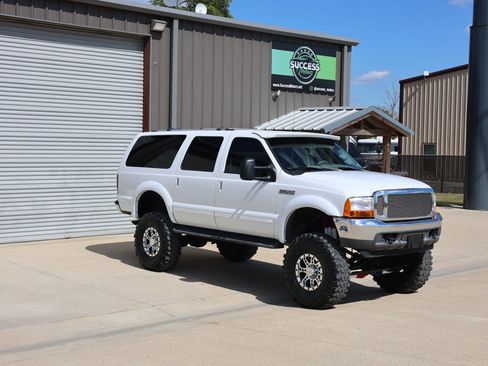 Used 2000 Ford Excursion XLT image 13